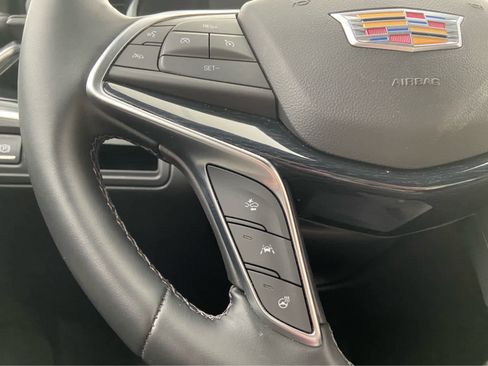 Used 2025 Cadillac XT5 Premium Luxury image 23