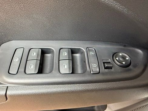 New 2026 Hyundai Venue SEL FWD image 18