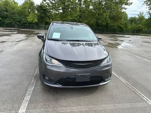 Certified 2020 Chrysler Pacifica Touring w/ S Appearance Package FWD image 22