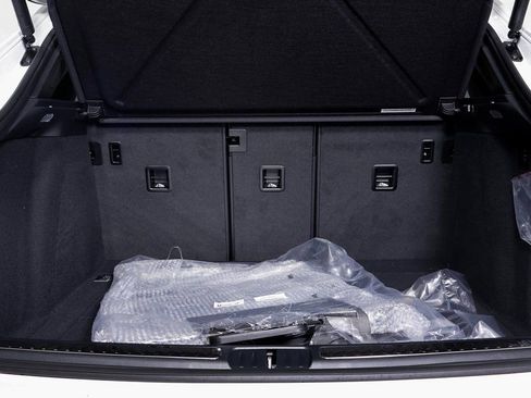 New 2025 Porsche Macan image 14