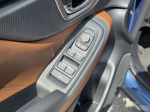 Certified 2023 Subaru Forester Touring AWD/4WD image 18