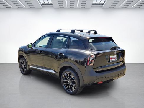New 2026 Nissan Kicks SR AWD/4WD image 6