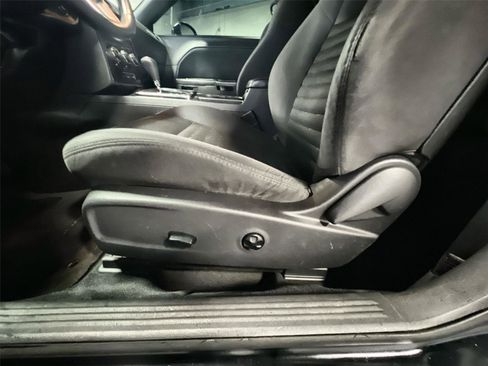 Used 2014 Dodge Challenger SXT w/ Sport Appearance Package image 11