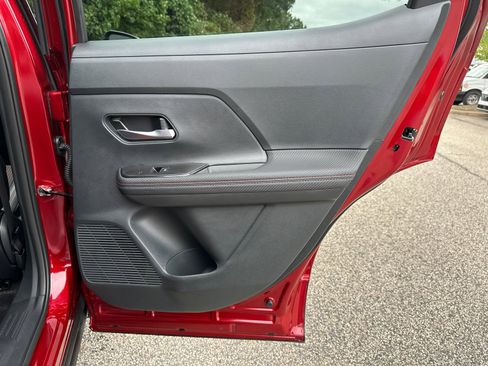 New 2025 Nissan Kicks SR w/ SR Premium Package image 16