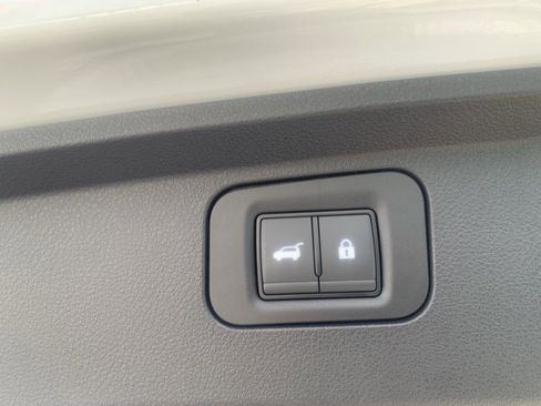 New 2026 Nissan Armada SL w/ Captain's Chari Seat Package image 29