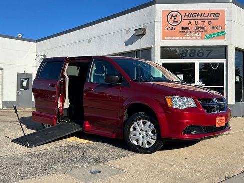 Used 2015 Dodge Grand Caravan SE w/ Quick Order Package 29E SE FWD image 1