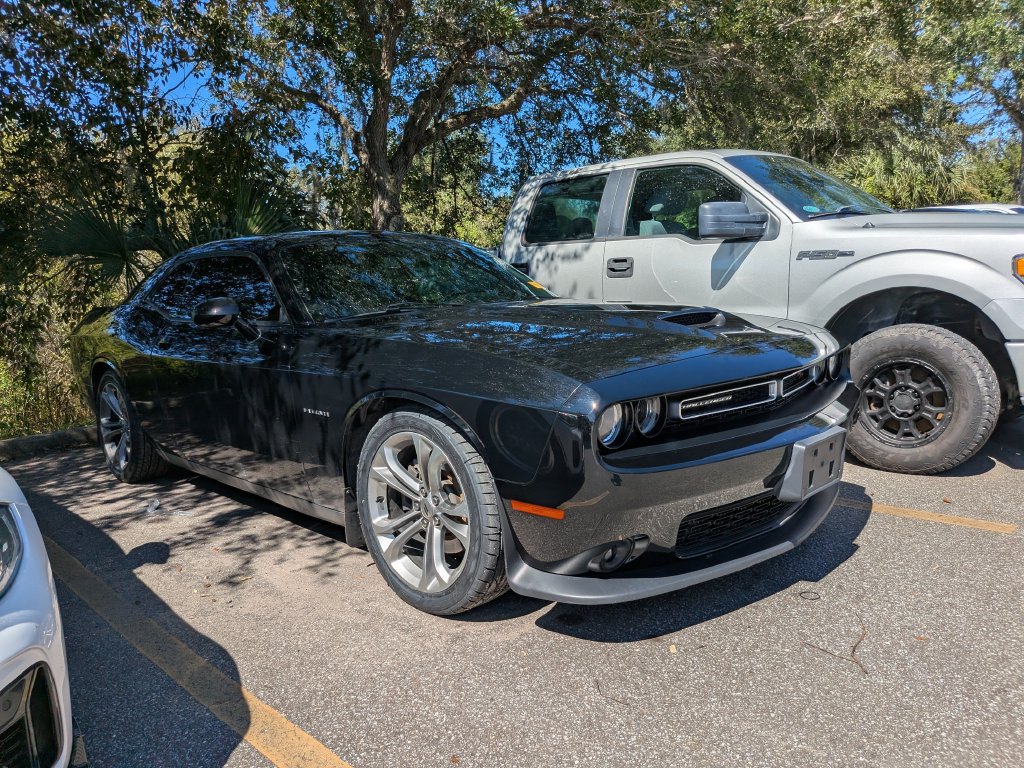Used 2020 Dodge Challenger R/T w/ Cold Weather Group RWD image 2