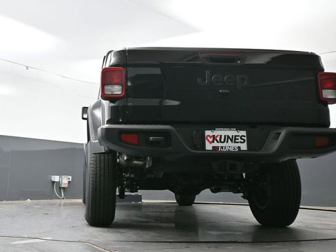 New 2026 Jeep Gladiator Sport AWD/4WD image 43