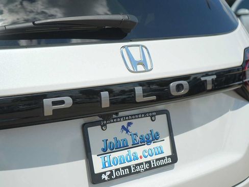 Certified 2026 Honda Pilot EX-L image 7