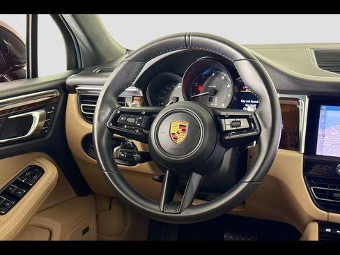 Used 2024 Porsche Macan AWD/4WD image 20