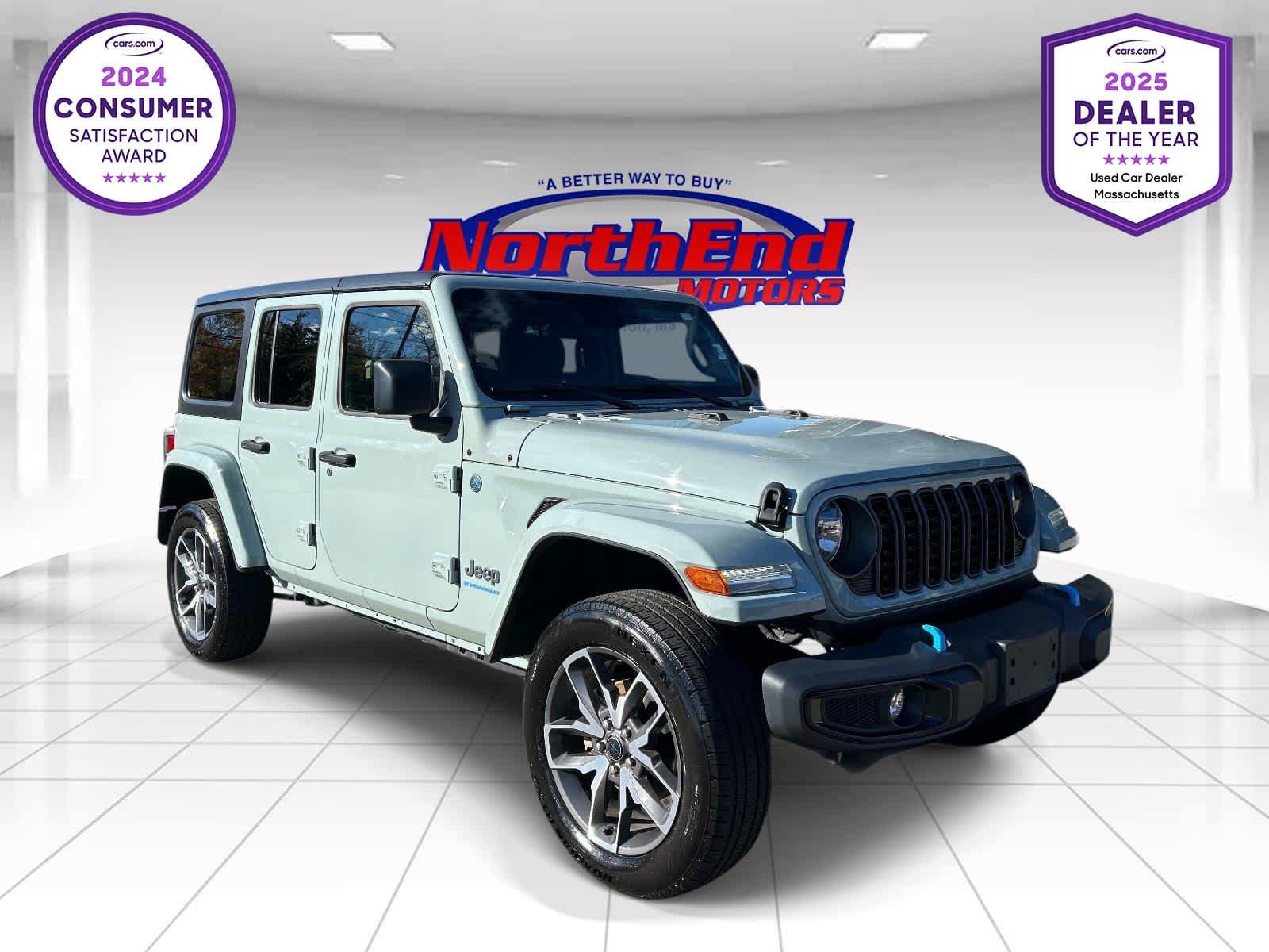 Used 2024 Jeep Wrangler Unlimited w/ Dual Top Group AWD/4WD image 1