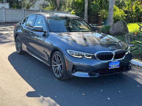 Used 2020 BMW 330i Sedan w/ Convenience Package image 4