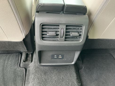 Certified 2023 Nissan Rogue SV image 23