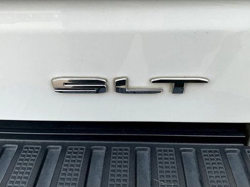 Used 2022 GMC Sierra 1500 SLT image 25