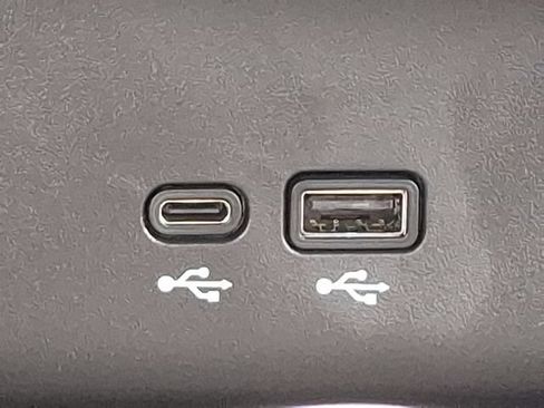 Used 2025 Buick Encore GX Sport Touring w/ Comfort Package AWD/4WD image 22