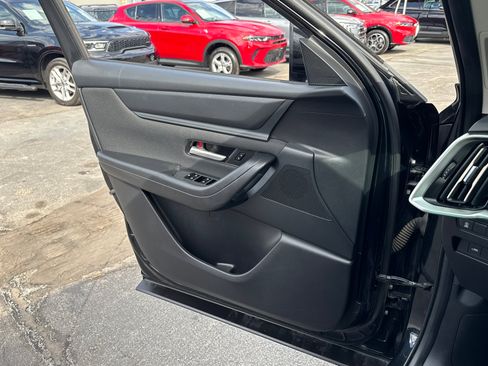 Used 2024 MAZDA CX-90 3.3 Turbo w/ Select Package image 17