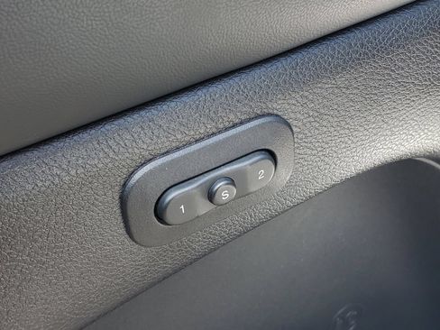 Used 2021 Jeep Grand Cherokee Limited AWD/4WD image 9
