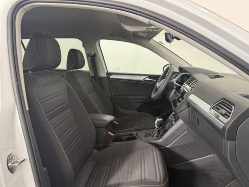Used 2023 Volkswagen Tiguan S FWD image 9