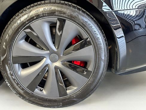 Used 2024 Tesla Model S Plaid image 14