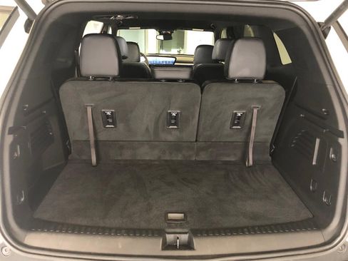 Used 2025 Buick Enclave Preferred image 11