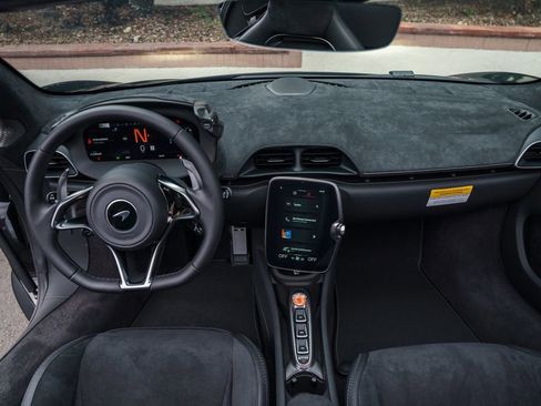 New 2026 McLaren Artura Spider RWD image 19