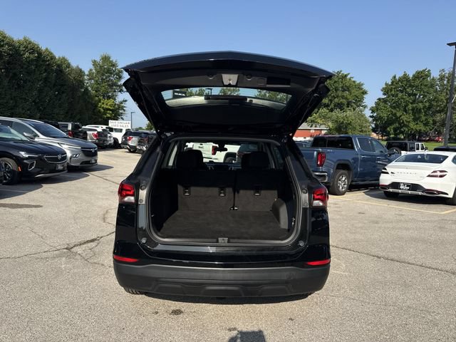Used 2023 Chevrolet Equinox LS FWD image 24