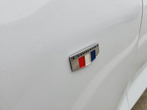 Used 2021 Chevrolet Camaro LT image 9