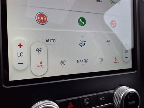 Used 2022 Ford Edge Titanium image 16