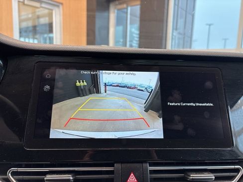 Certified 2022 Kia Niro EX w/ Cold Weather Package image 25