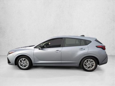 Certified 2025 Subaru Impreza 2.0i image 9