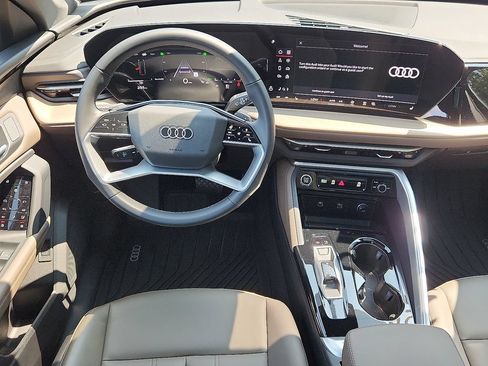 Used 2025 Audi Q5 Premium w/ Convenience Package AWD/4WD image 17