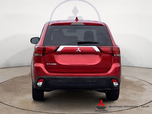 Used 2020 Mitsubishi Outlander ES image 4
