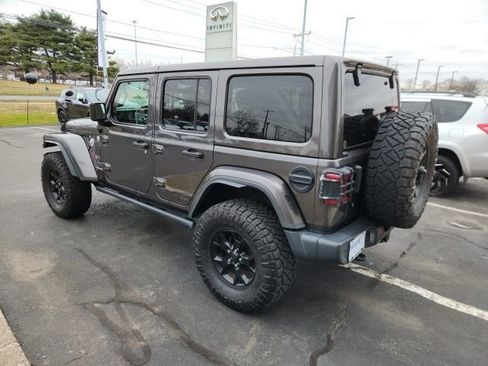 Used 2019 Jeep Wrangler Unlimited Sahara w/ Quick Order Package 24M Moab image 8