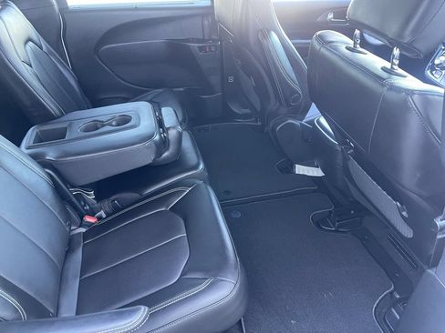 New 2026 Chrysler Pacifica Select FWD image 26