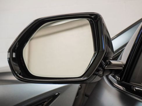 Used 2020 Lamborghini Urus image 47