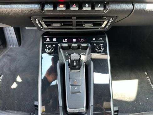 Certified 2024 Porsche 911 Carrera RWD image 33