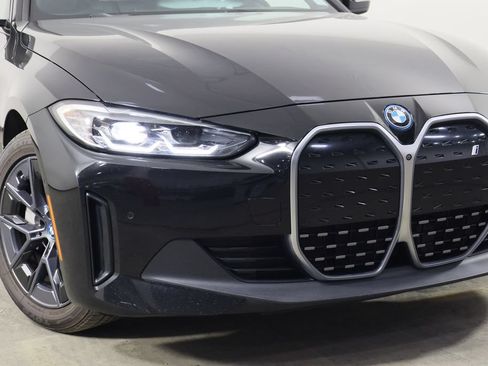 Used 2023 BMW i4 eDrive35 w/ Premium Package RWD image 41