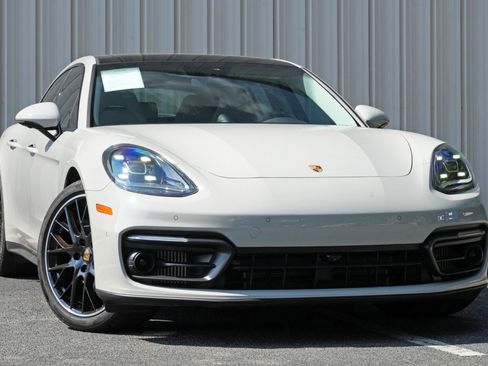 Used 2023 Porsche Panamera Platinum Edition RWD image 4