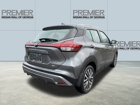 Used 2024 Nissan Kicks SV image 5