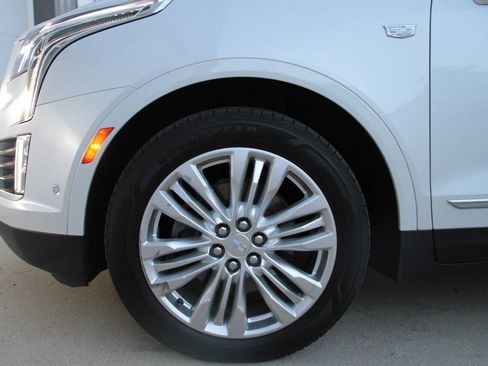 Used 2019 Cadillac XT5 Premium Luxury w/ Driver Assist Package FWD image 21