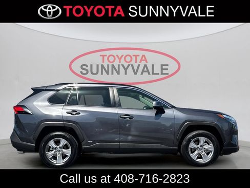 Used 2025 Toyota RAV4 XLE AWD/4WD image 9