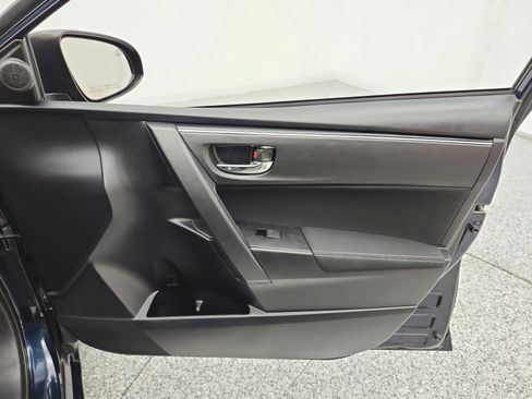 Used 2019 Toyota Corolla LE w/ Carpet Mat Package (TMS) FWD image 20