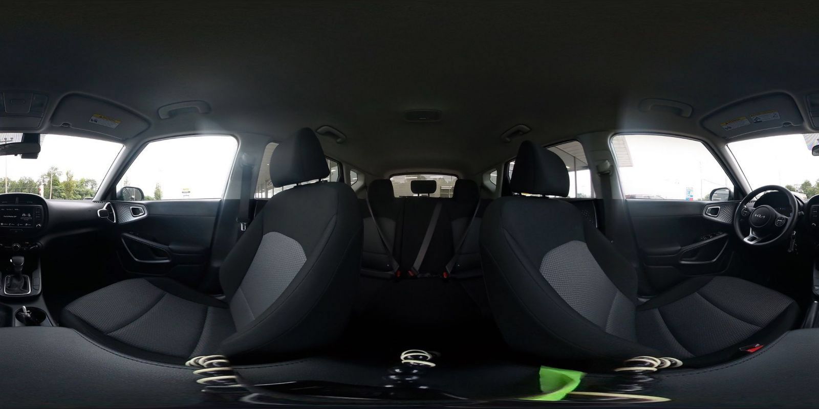Used 2025 Kia Soul LX w/ LX Technology Package FWD image 36
