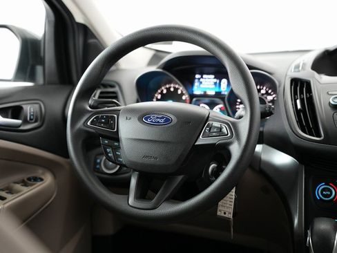 Used 2018 Ford Escape SE image 11