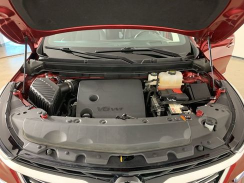 Used 2024 Buick Enclave Premium image 44