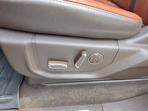 Used 2019 Ford F150 King Ranch w/ Equipment Group 601A Luxury AWD/4WD image 20