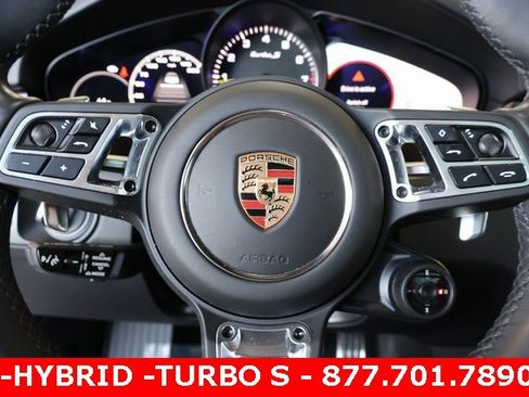 Used 2023 Porsche Cayenne Turbo S image 22