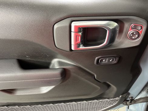 Used 2024 Jeep Wrangler Sport S image 23