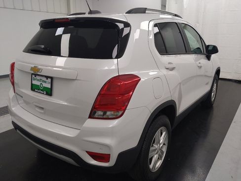 Used 2022 Chevrolet Trax LT w/ Driver Confidence Package AWD/4WD image 9