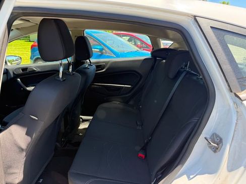 Used 2018 Ford Fiesta SE FWD image 8